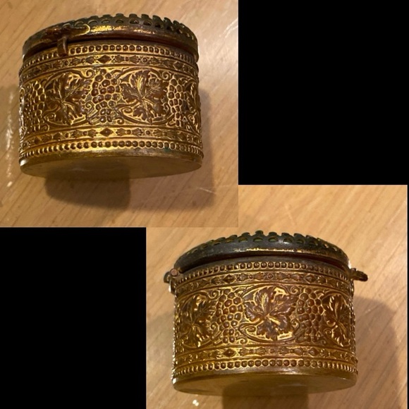 Vintage Patinated Victorian look Metal Vanity, Trinket, Jewel Box. 2x1.5 inches - Picture 13 of 16